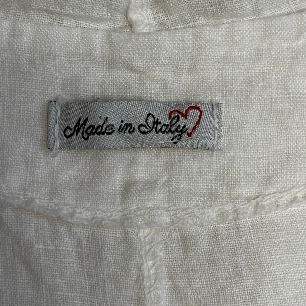 WHITE LINEN (MADE IN ITALY) HOODED TOP/COVERUP - Picture 2 of 7